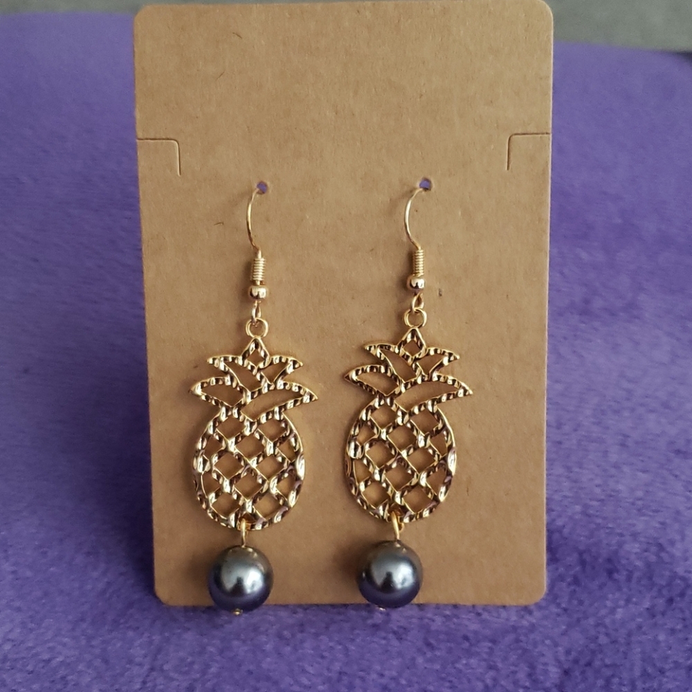 Hamilton Gold Hawaii Pineapple Pearl Earrings